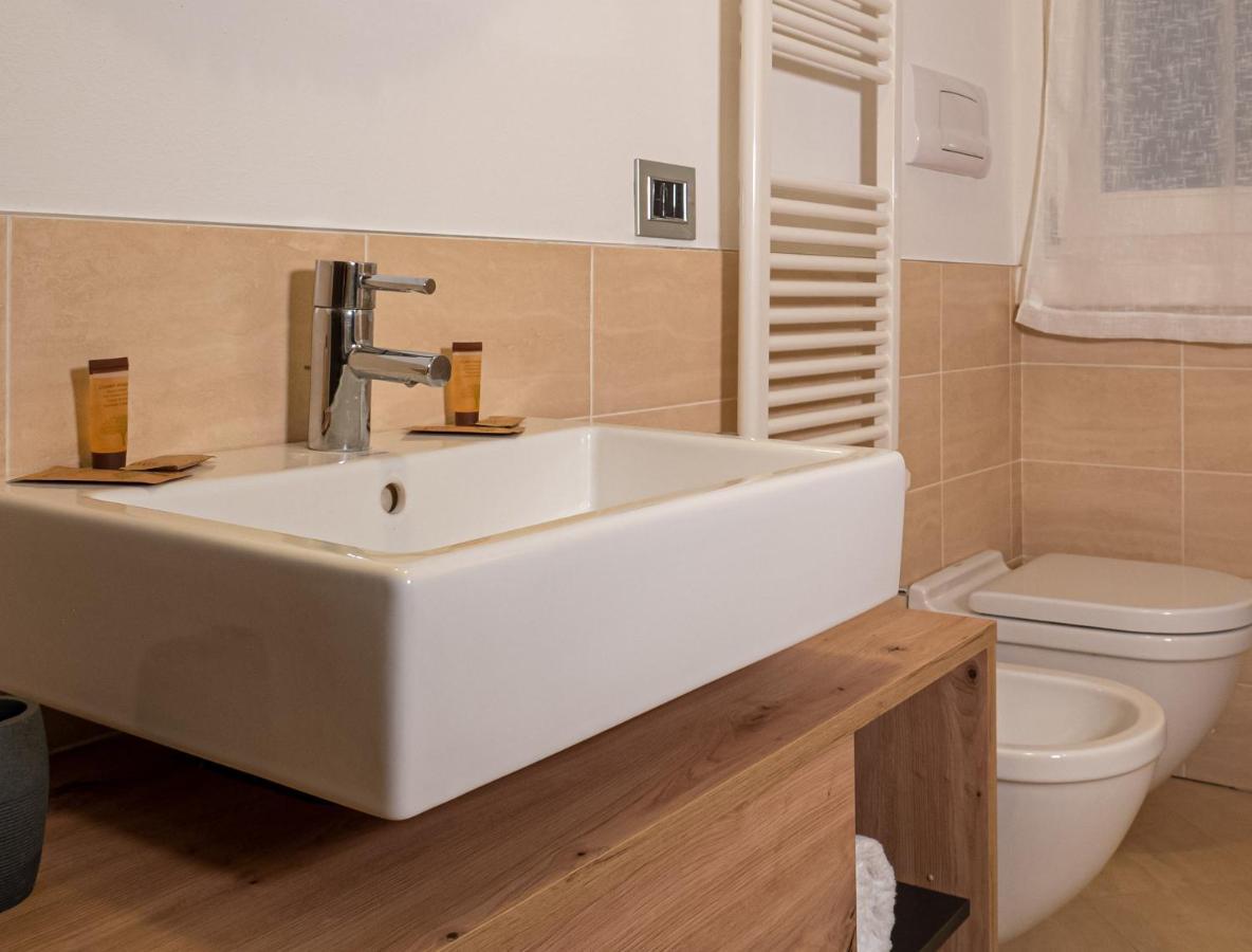 Maison Blanche: Appartamento Elegante Con Parcheggio Privato Mantova Eksteriør billede